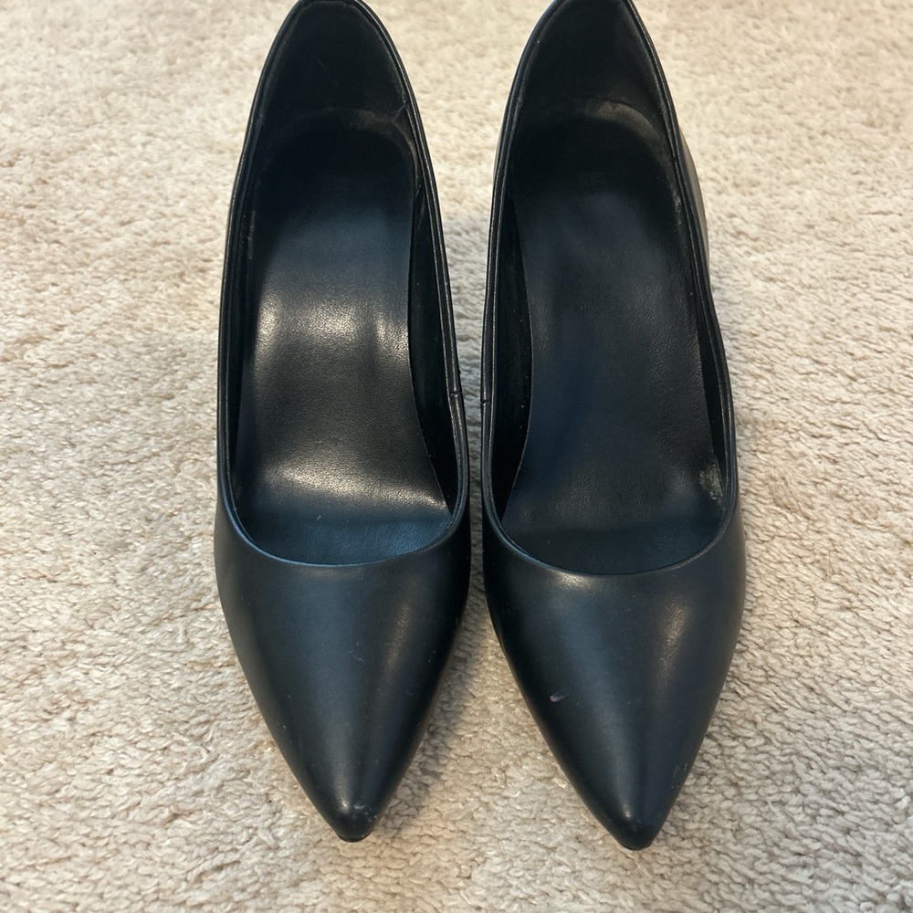 Michael kors- Classic Black Women's Pumps 7